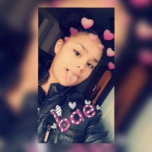 Meet your Posher, Rayna